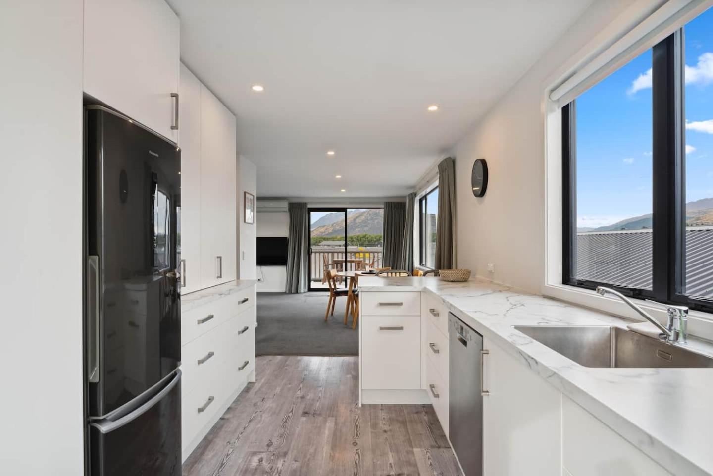 Modern Apartment With Coronet & Remarkables Views Queenstown Exterior foto
